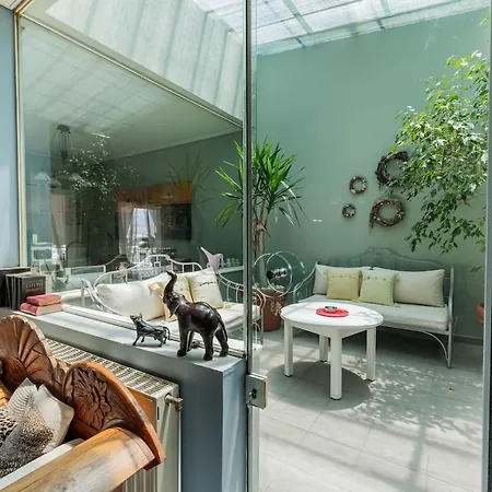 Aura Atrium Apartment Chalkís