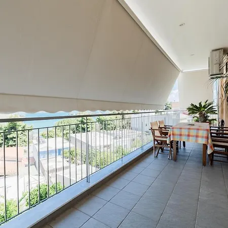 Aura Atrium Chalkís
