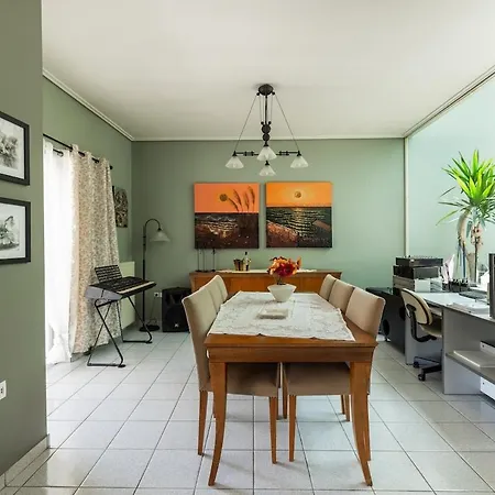 Aura Atrium * Chalkís
